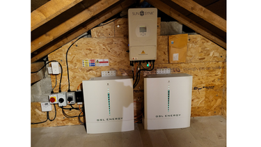 8.16kW | 510W AIKO Solar Panel | 8kw Sunsynk | 2 x GSL 10.24kWh batteries | E4 7LG
